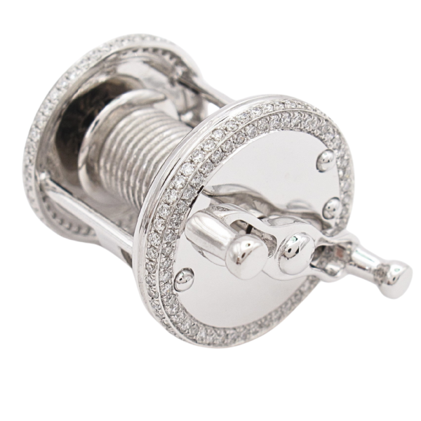 White Gold reel pendant side (1)