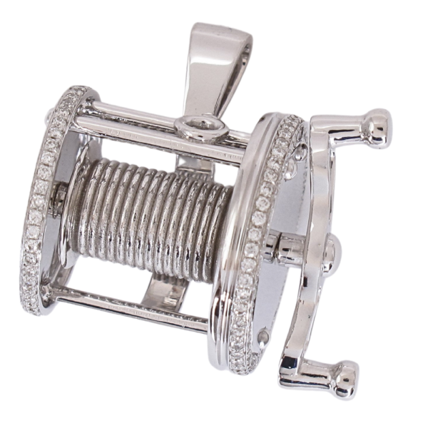 White Gold reel pendant side (2)