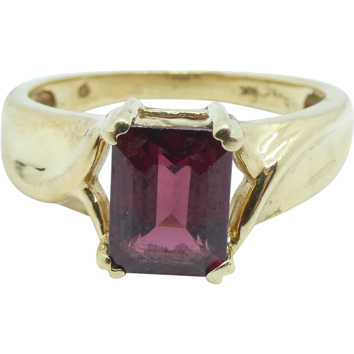 2.00 Carat Garnet Solitaire Ring 14k Yellow Gold