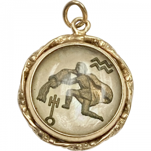 Aquarius Vintage Zodiac Charm Reverse Intaglio 14K Gold