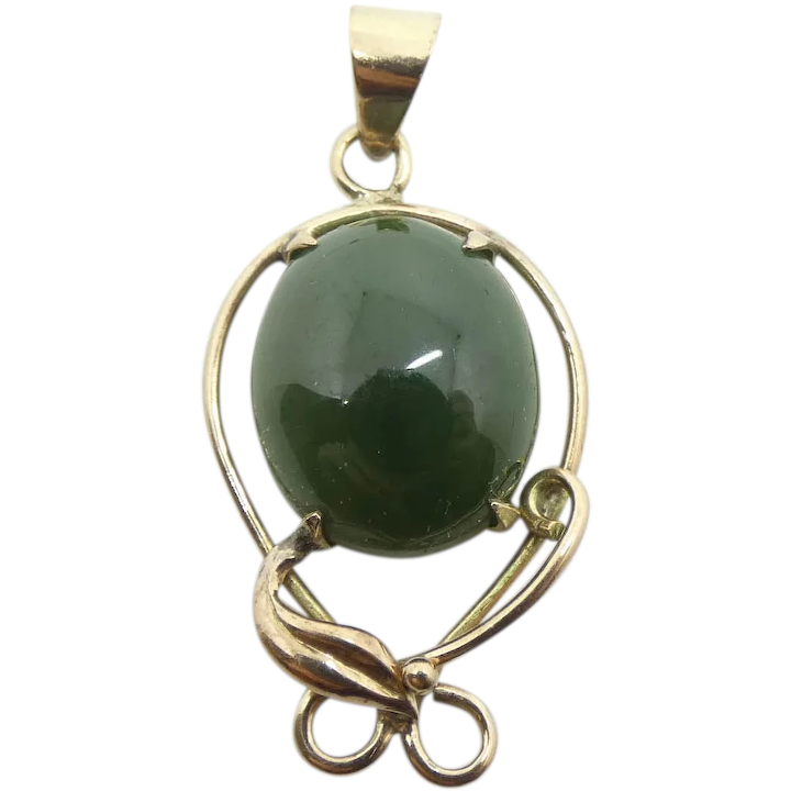 Cabochon Jade Pendant 18k Yellow Gold