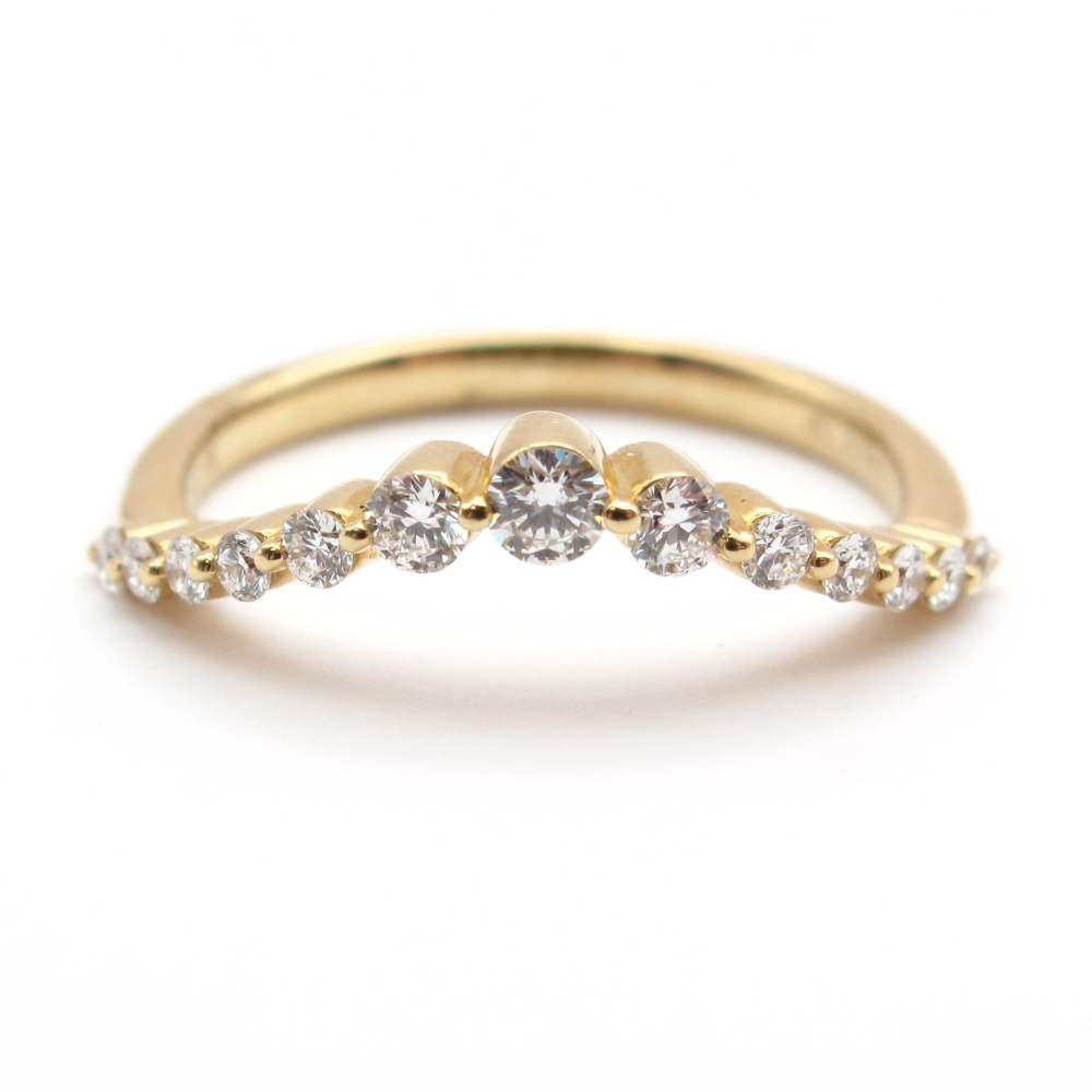Graduated Diamond Contour Wedding Band .31 ctw 14k Yellow Gold