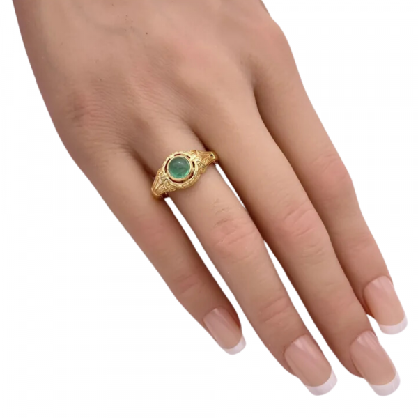 Vintage .87ct Natural Cabochon Emerald Detail Ring 14K Yellow Gold (1)