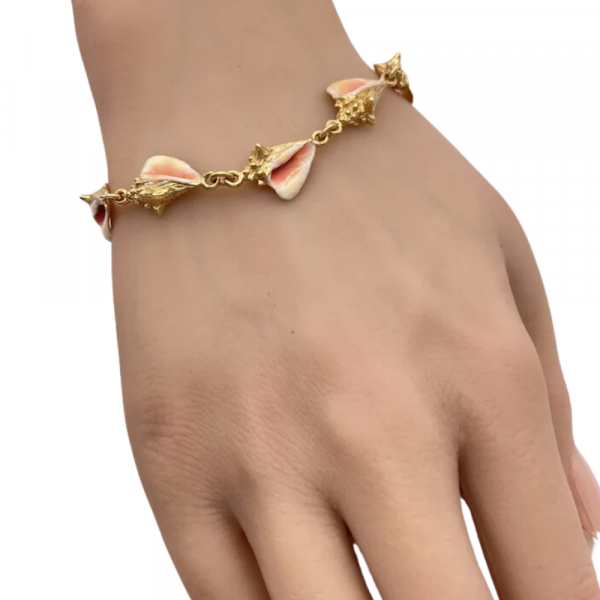 Enameled Conch Shell Link Bracelet 14K (1)