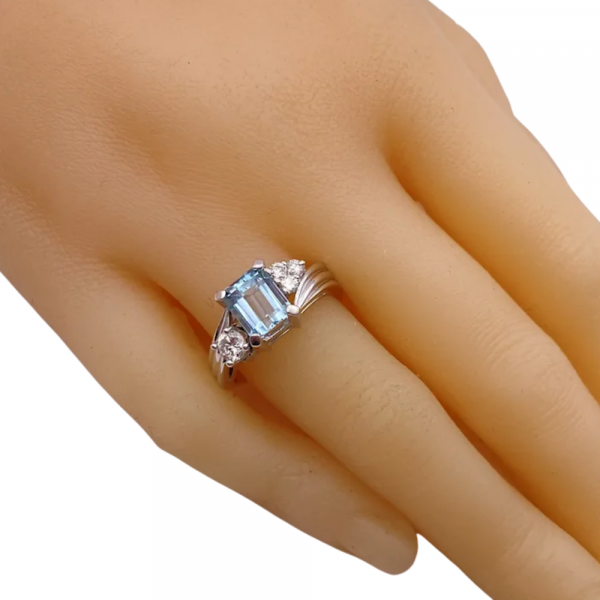2.5ctw Emerald Cut Aquamarine Ring 14K (3)