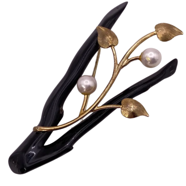Black Coral Leaf Motif Pearl Brooch 14K (2)