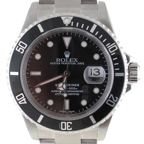 Pre-Owned Rolex Submariner (2002) Stainless Steel Model 16610 Front Close