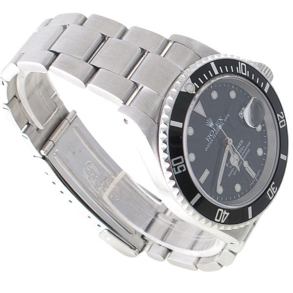 Pre-Owned Rolex Submariner (2002) Stainless Steel Model 16610 Right