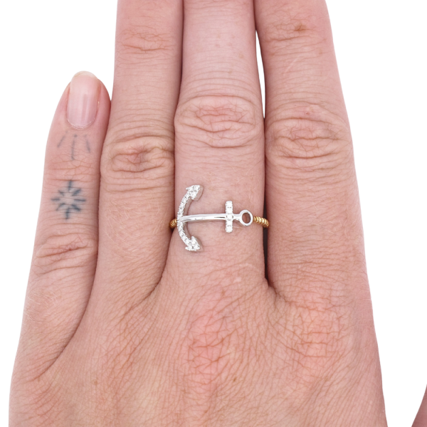 White Gold Anchor ring 14KTT worn