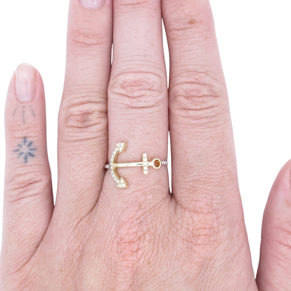 Yellow Gold Anchor ring 14KTT worn (1)