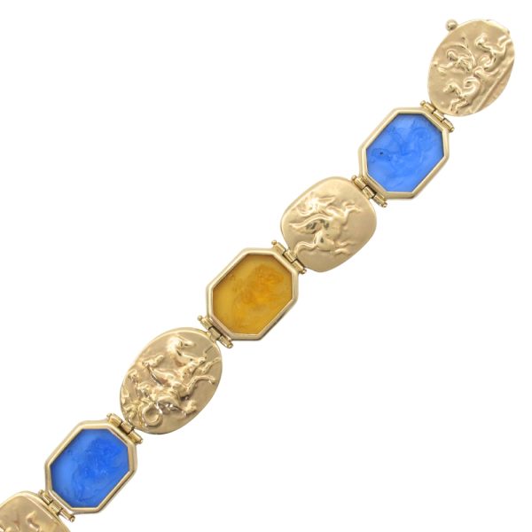 Tagliamonte Venetian Intaglio Bracelet 14K Gold close up